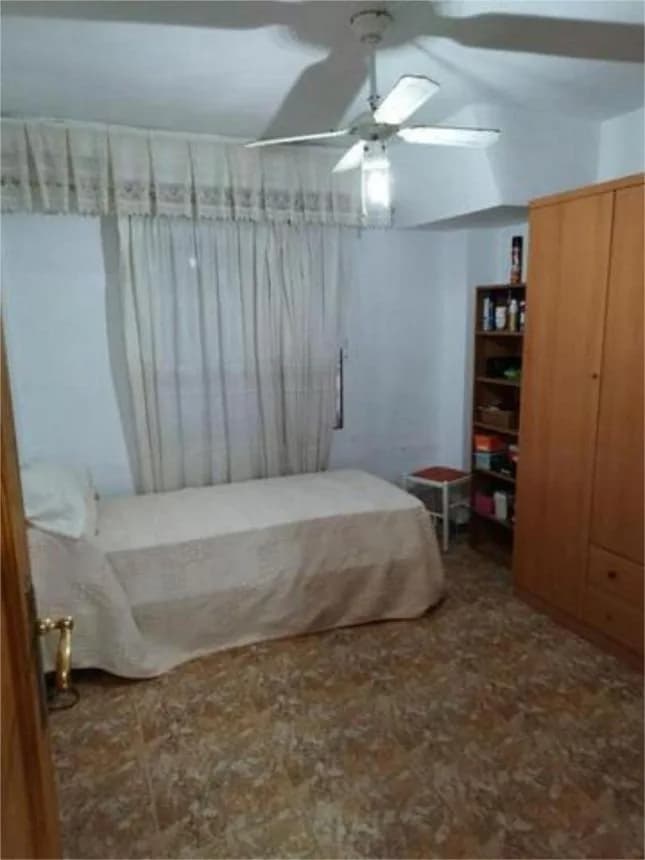 Apartment de 3 dormitorios en venta en Guardamar del Segura, Alicante - Image 3