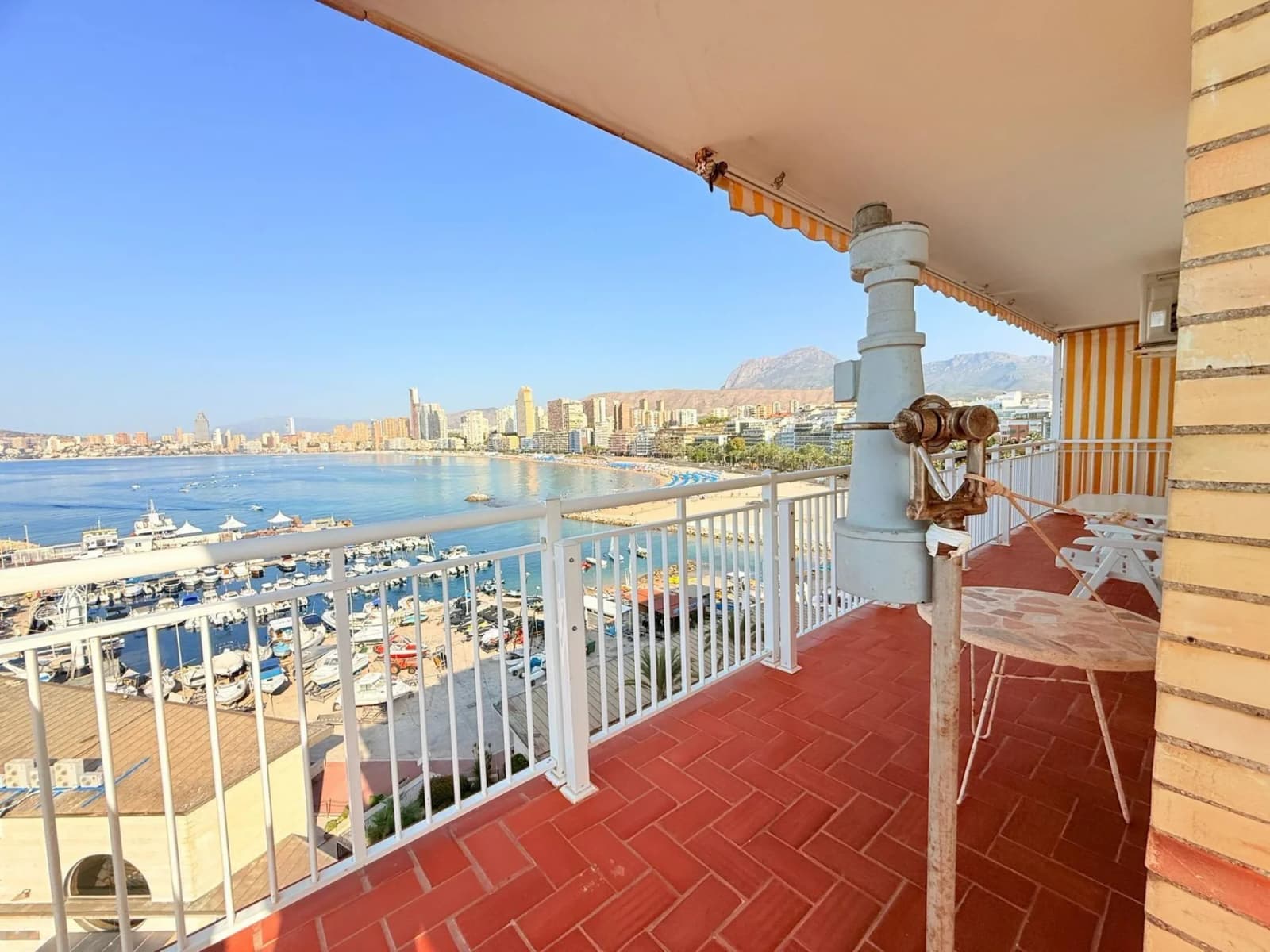 Apartment с 3 спальнями на продажу в Benidorm, Alicante