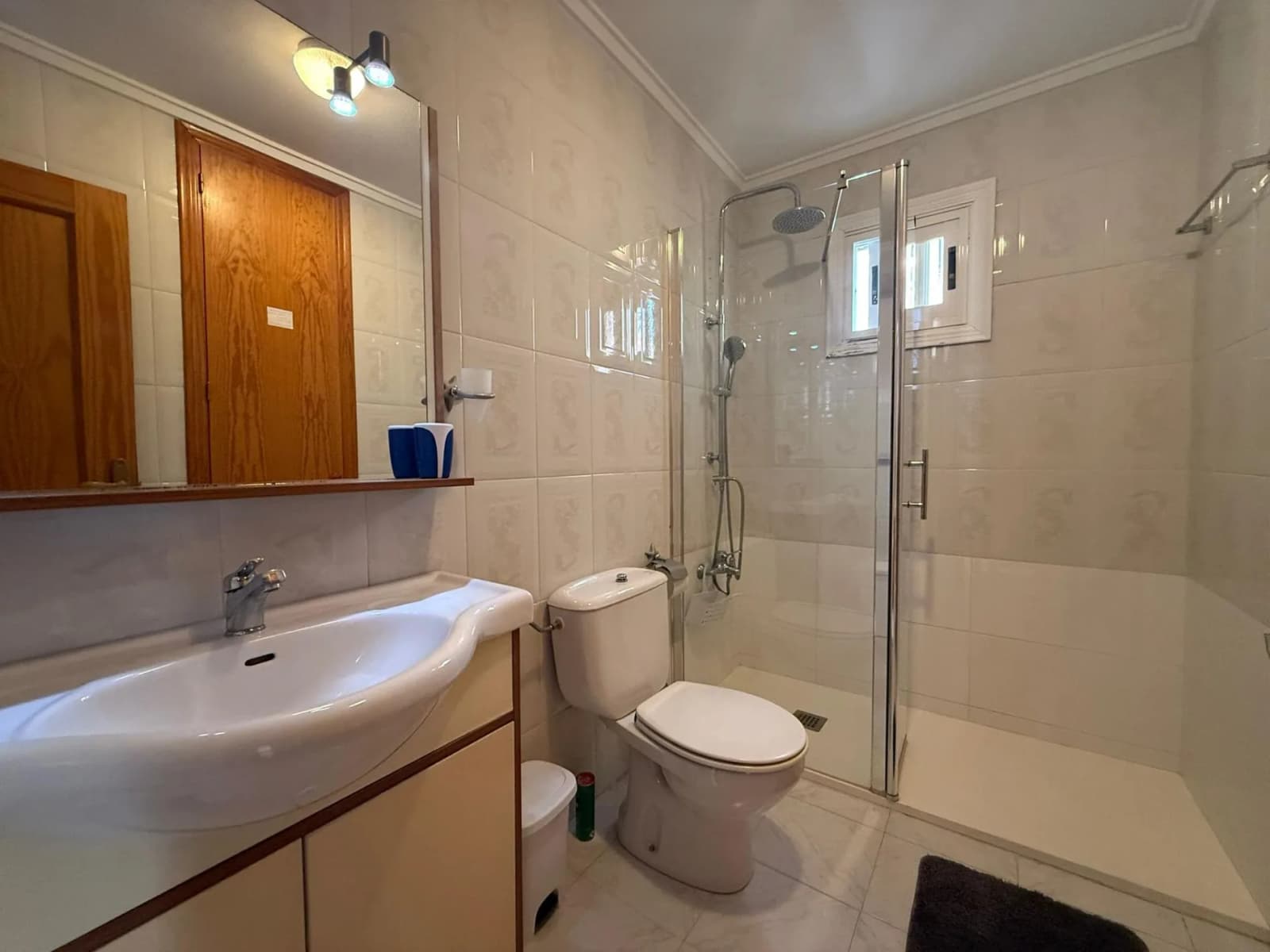Villa de 2 dormitorios en venta en Torrevieja, Alicante - Image 7