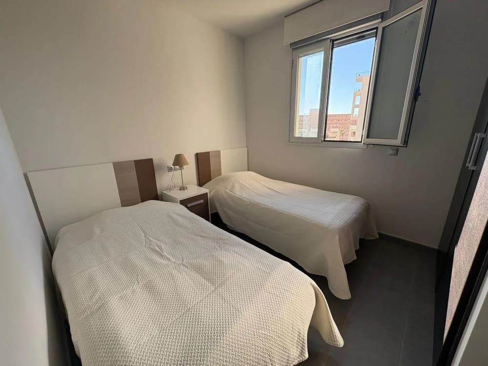 Apartment de 2 dormitorios en venta en Torrevieja, Alicante - Image 3