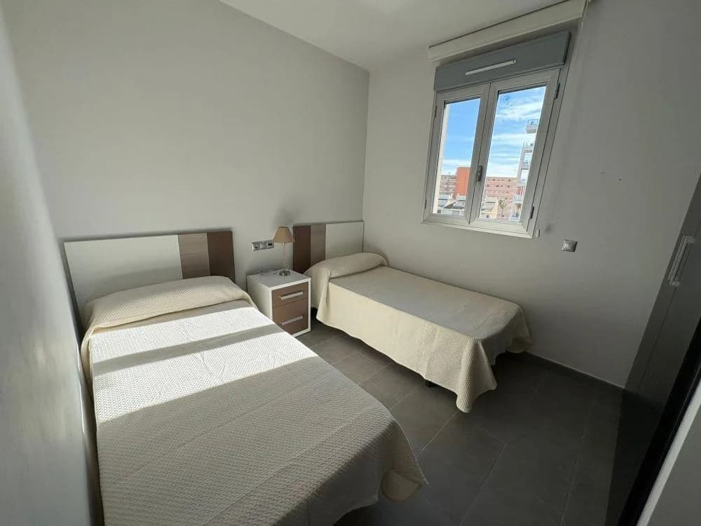 Apartment de 2 dormitorios en venta en Torrevieja, Alicante - Image 6