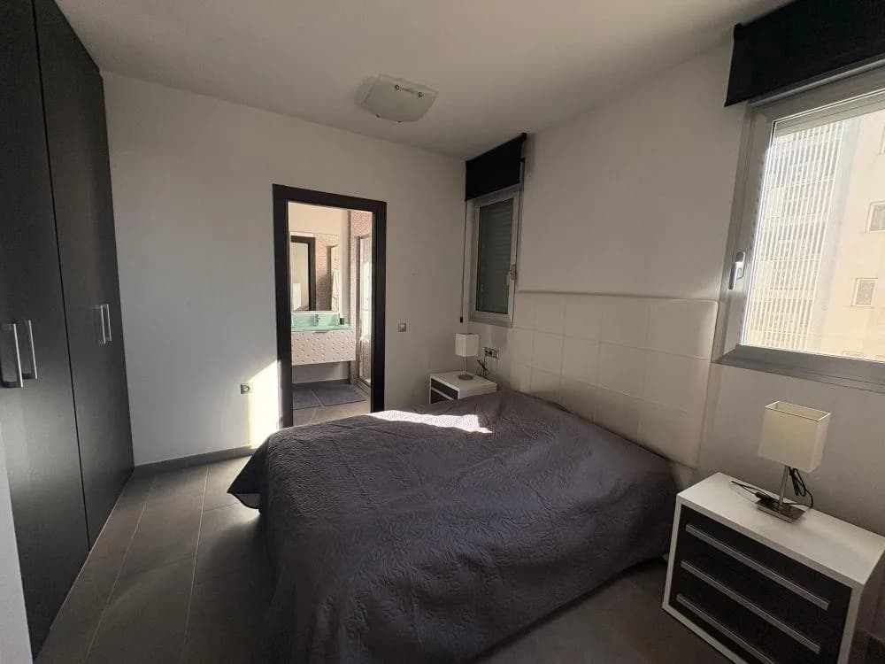 Apartment de 2 dormitorios en venta en Torrevieja, Alicante - Image 9