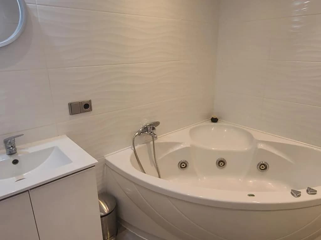 Villa de 4 dormitorios en venta en Torrevieja, Alicante - Image 7