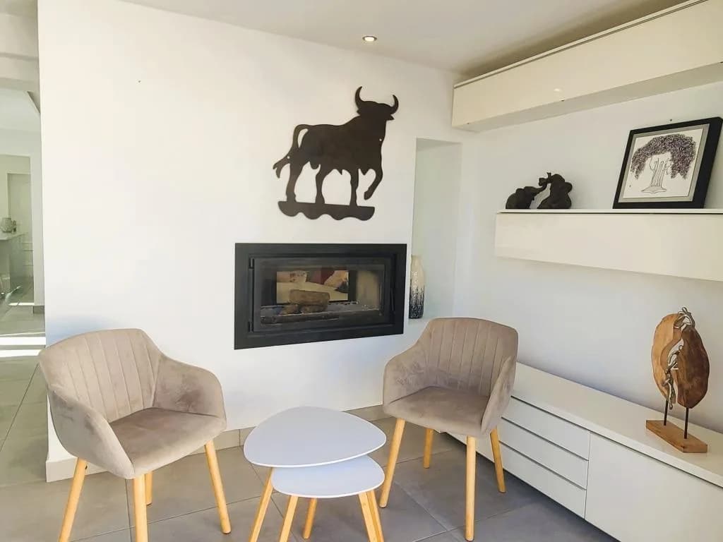 Villa de 4 dormitorios en venta en Torrevieja, Alicante - Image 9