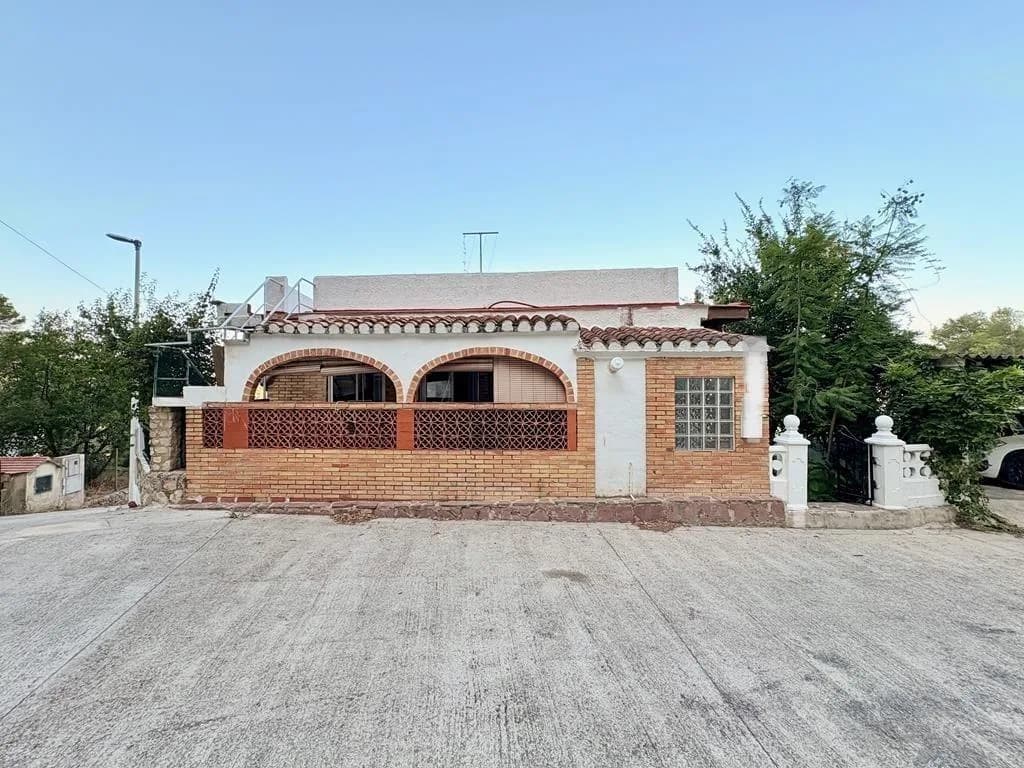 Villa de 4 dormitorios en venta en Gandia, Valencia