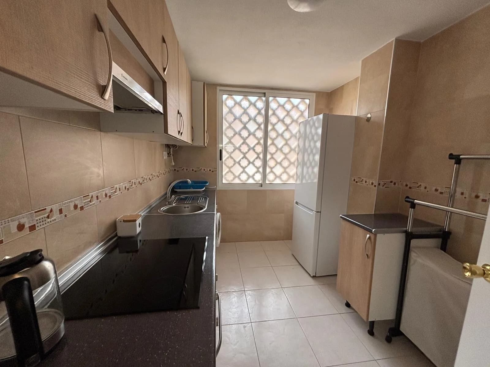 Apartment de 2 dormitorios en venta en Torrevieja, Alicante - Image 4