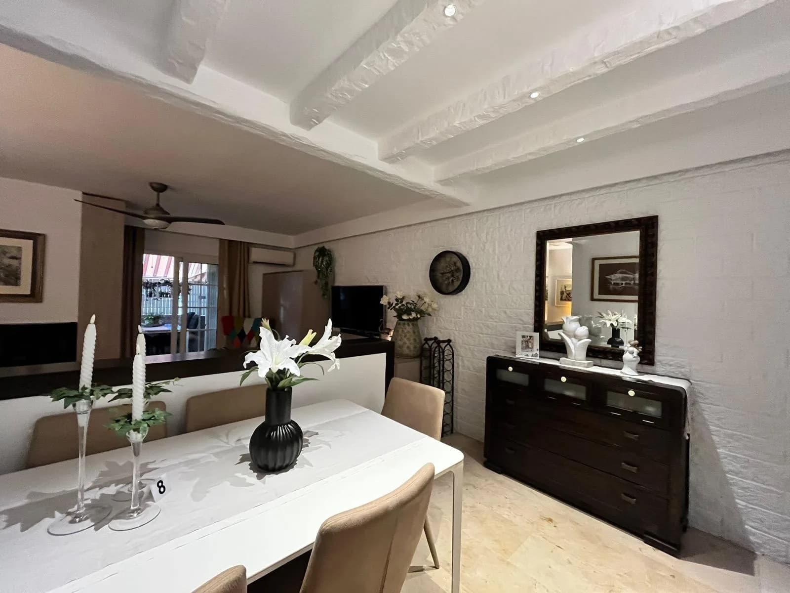 Villa de 3 dormitorios en venta en Torrevieja, Alicante - Image 2
