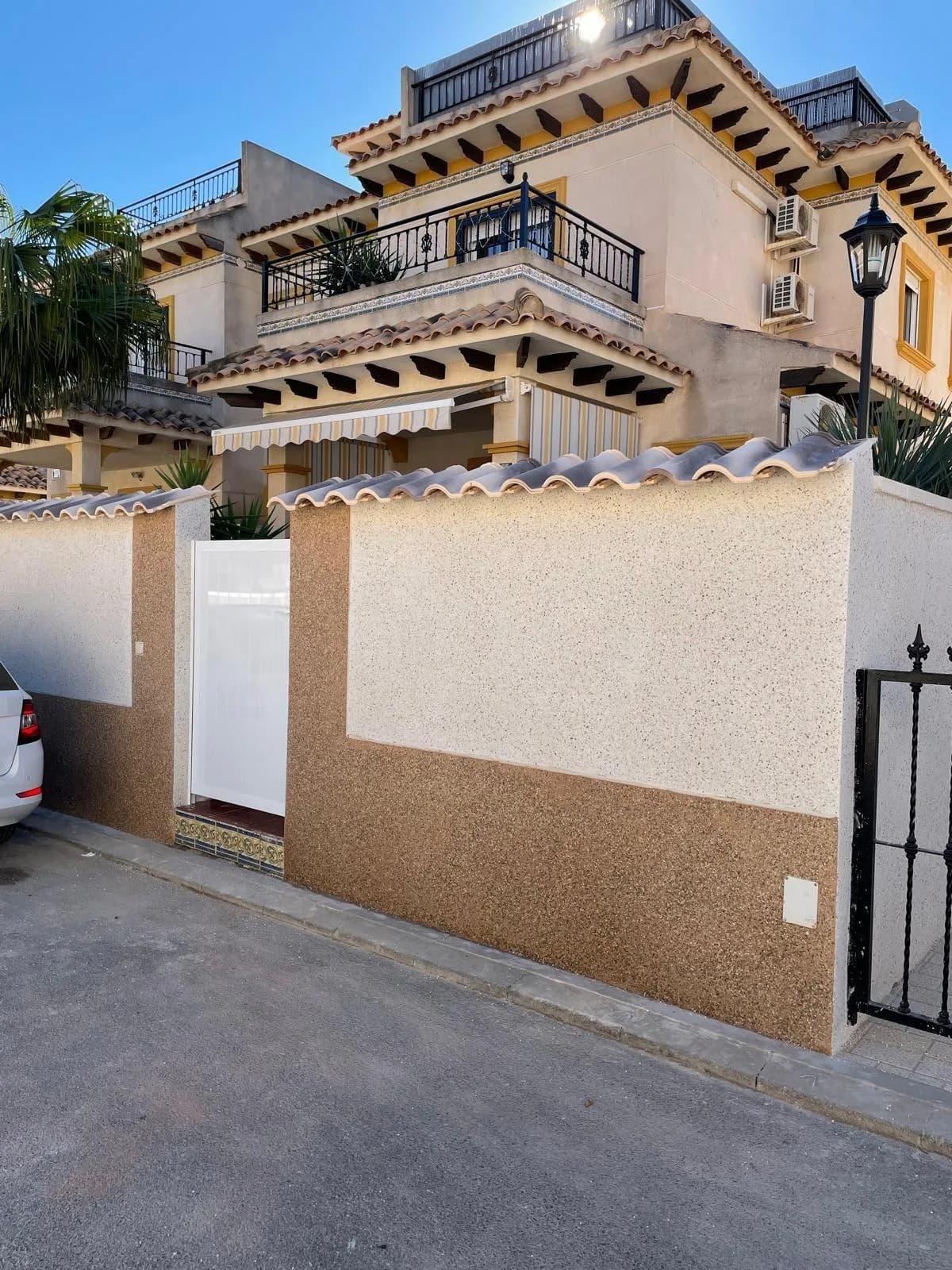 Terraced House In Torrevieja - Image 9