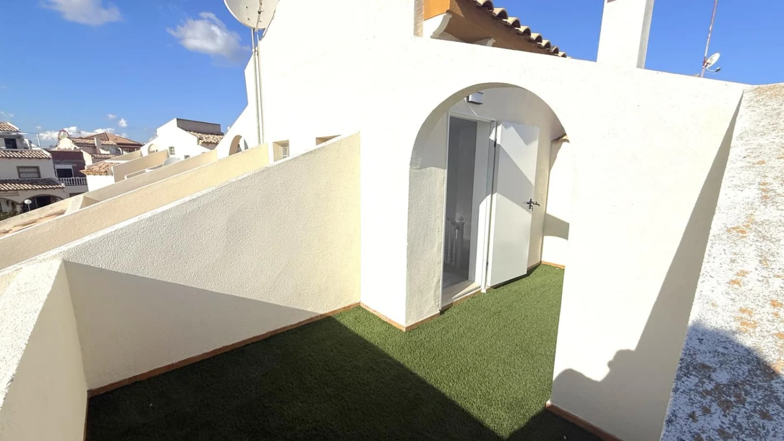 Villa de 2 dormitorios en venta en Orihuela Costa, Alicante - Image 8