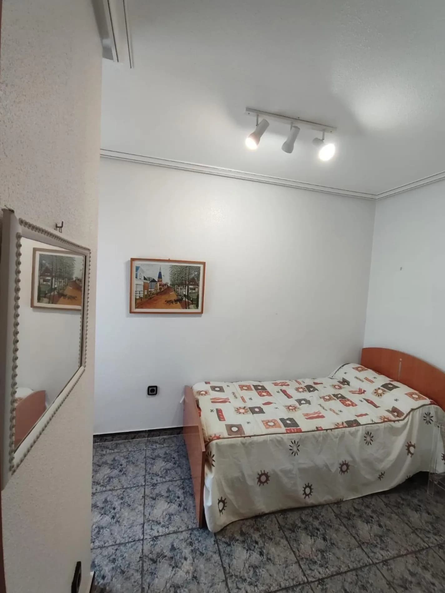 Villa de 3 dormitorios en venta en Torrevieja, Alicante - Image 2