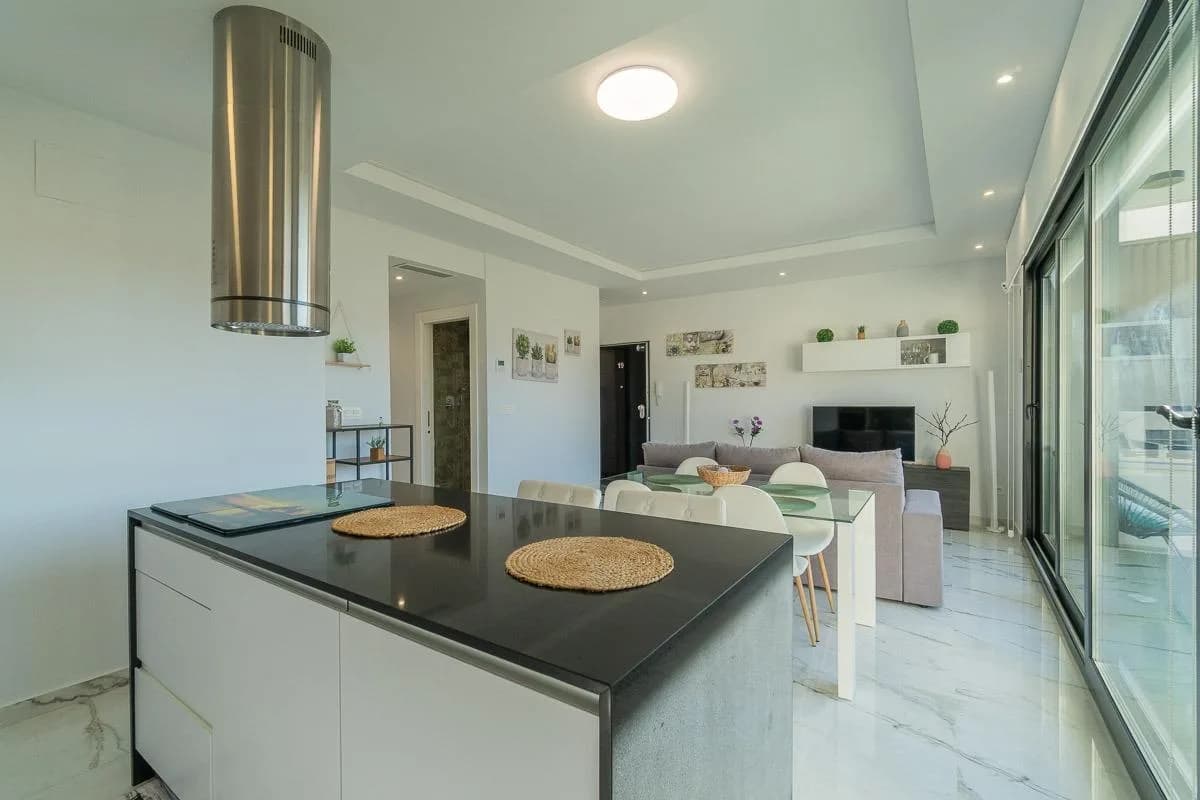 Apartment de 2 dormitorios en venta en Orihuela Costa, Alicante - Image 6