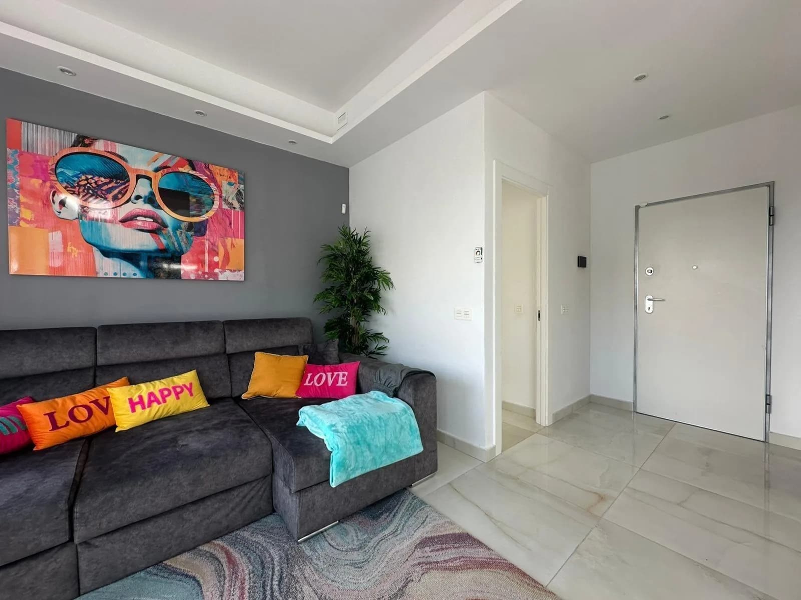 Villa de 4 dormitorios en venta en Torrevieja, Alicante - Image 9