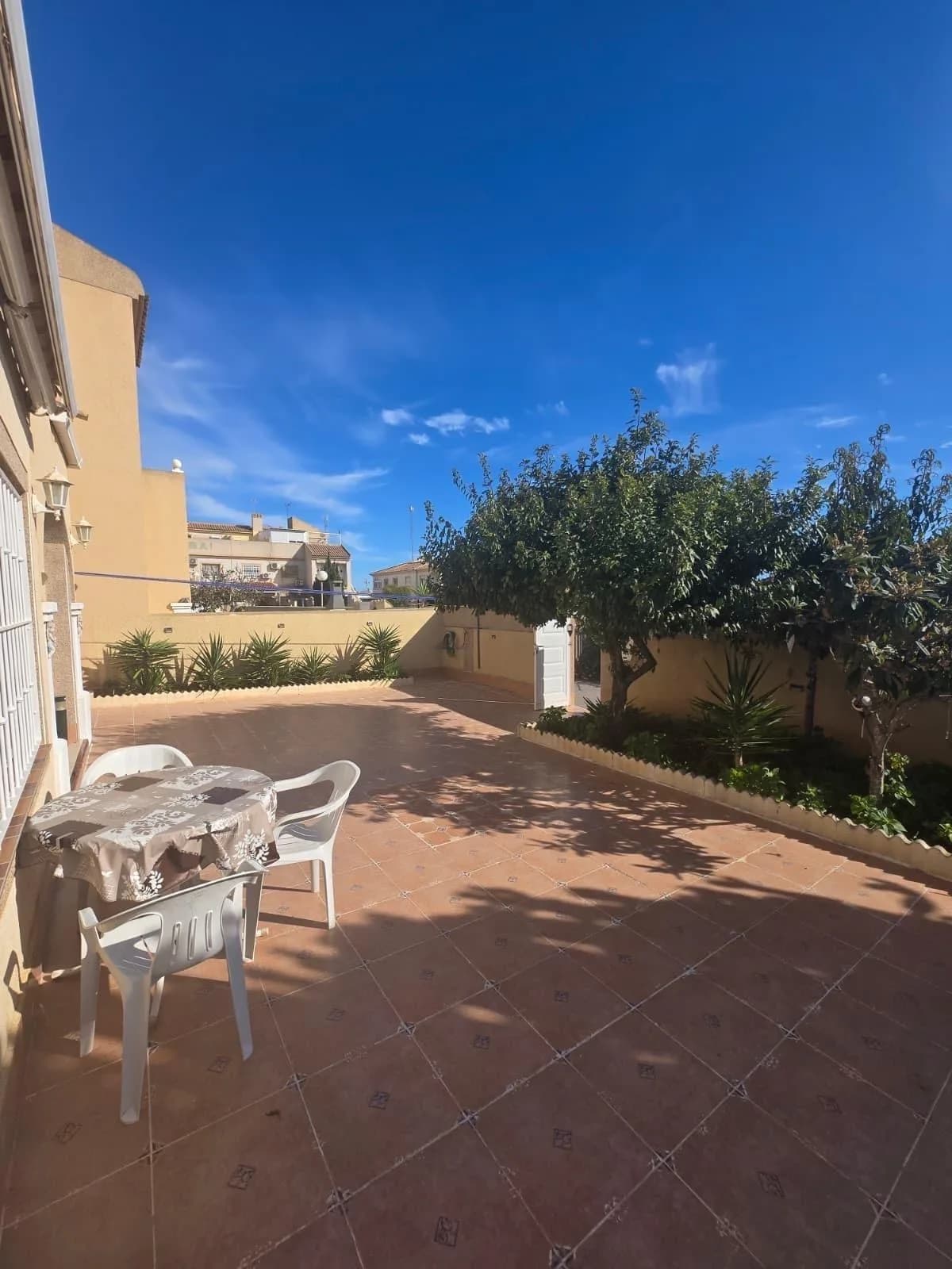 Villa de 3 dormitorios en venta en Torrevieja, Alicante - Image 5