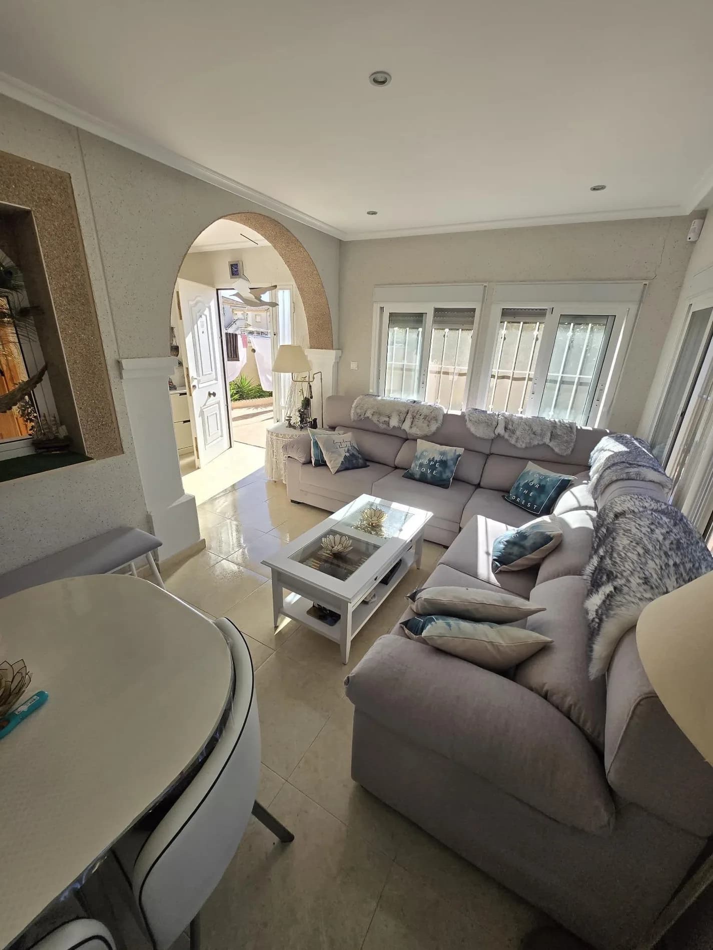 Villa de 3 dormitorios en venta en Torrevieja, Alicante - Image 9