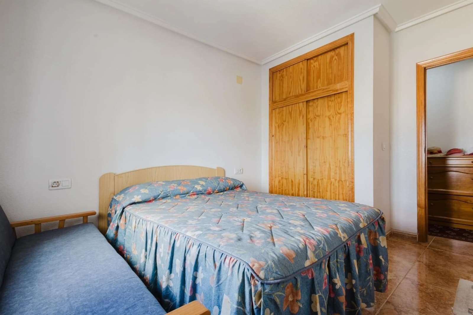 Apartment de 3 dormitorios en venta en Torrevieja, Alicante - Image 3