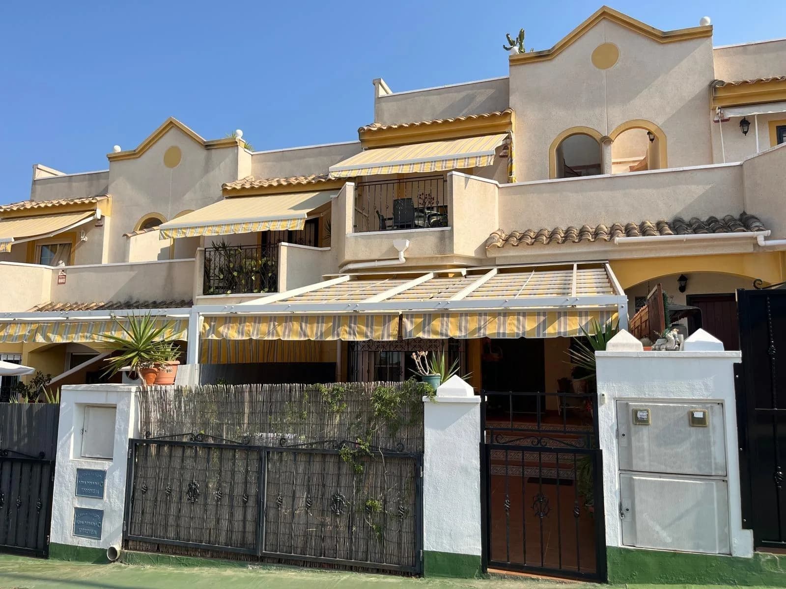 Terraced House In Torrevieja - Image 4