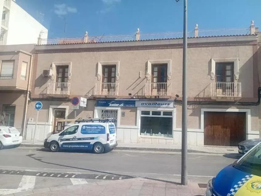 Villa с 3 спальнями на продажу в Santa Pola, Alicante - Image 3