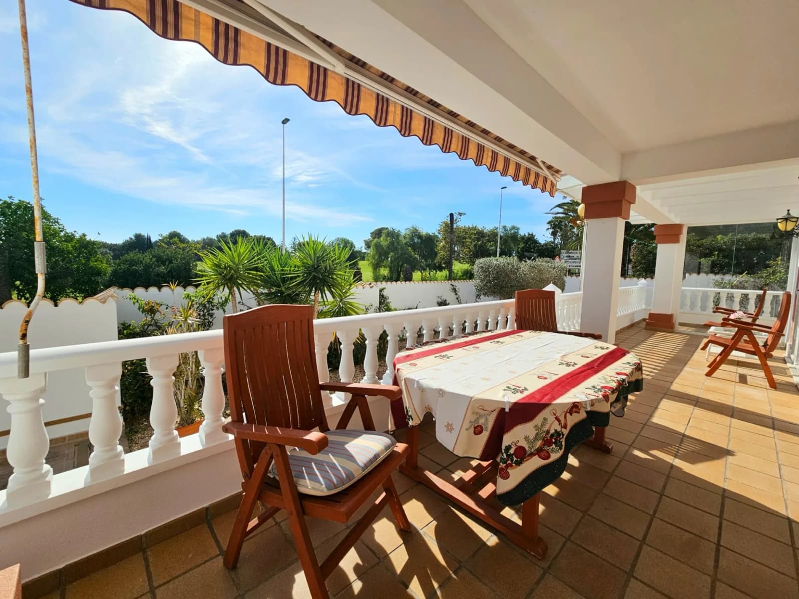 Villa с 4 спальнями на продажу в Orihuela Costa, Alicante - Image 4