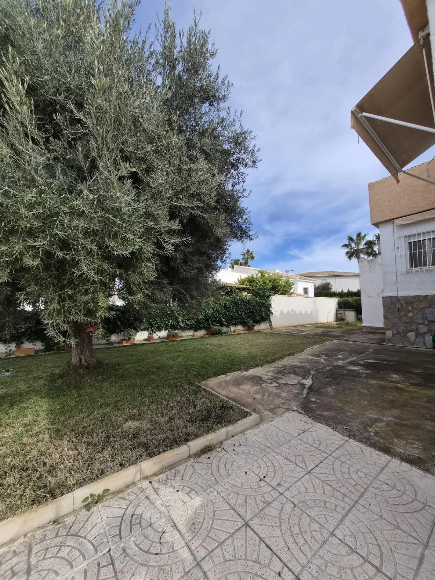 Villa с 4 спальнями на продажу в Torrevieja, Alicante - Image 2
