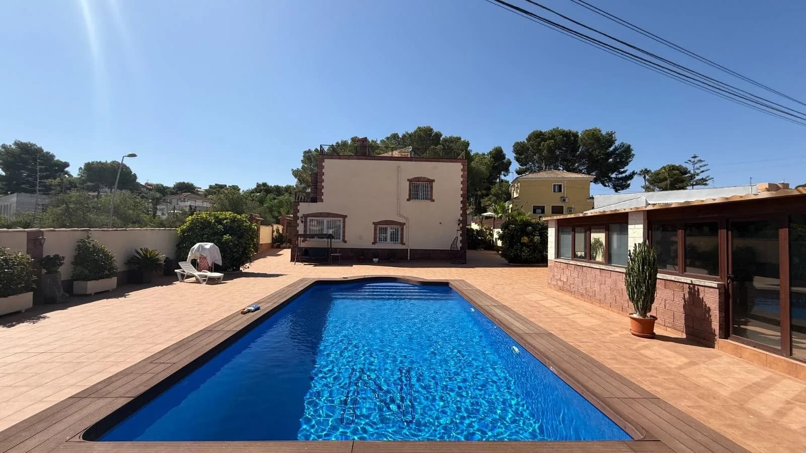 Villa de 7 dormitorios en venta en Torrevieja, Alicante - Image 2