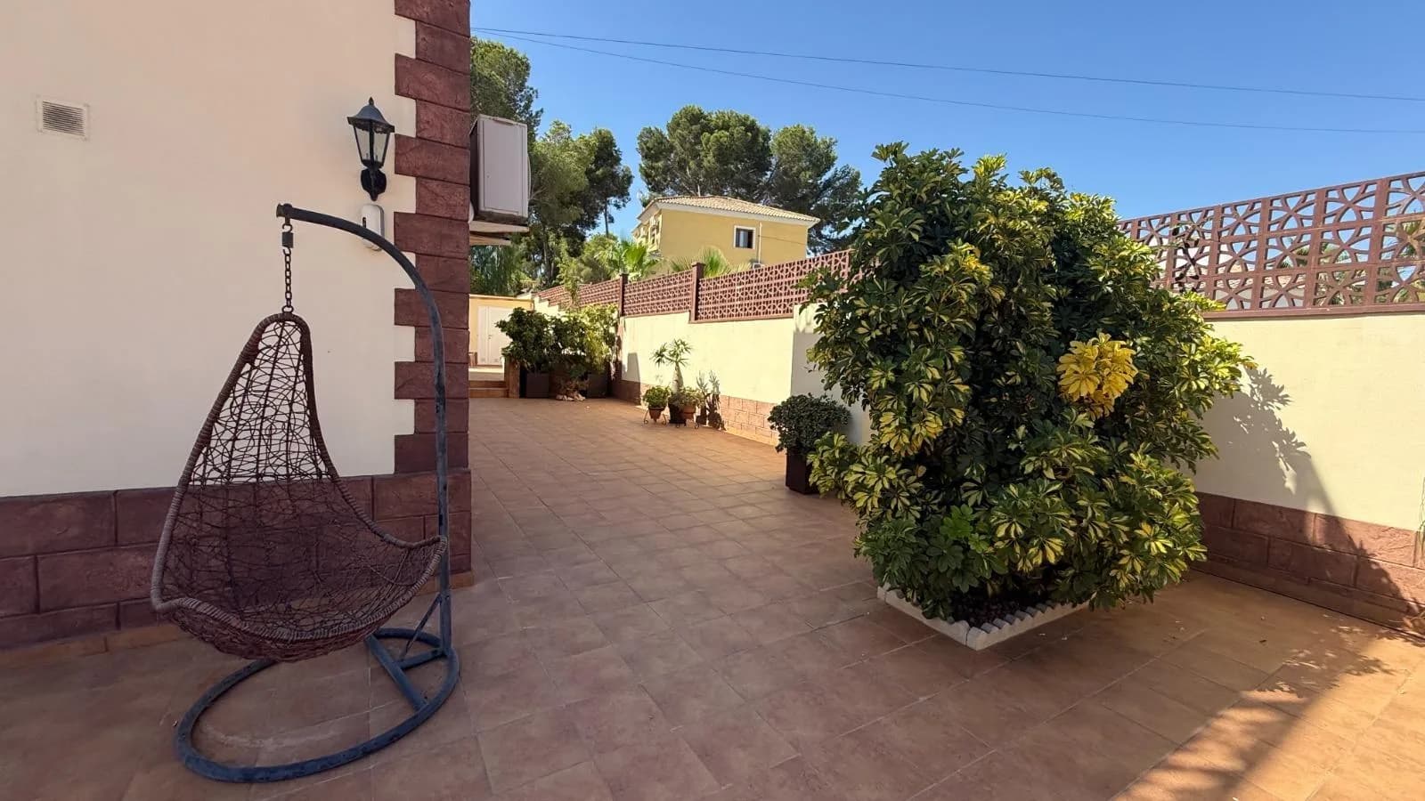 Villa de 7 dormitorios en venta en Torrevieja, Alicante - Image 8
