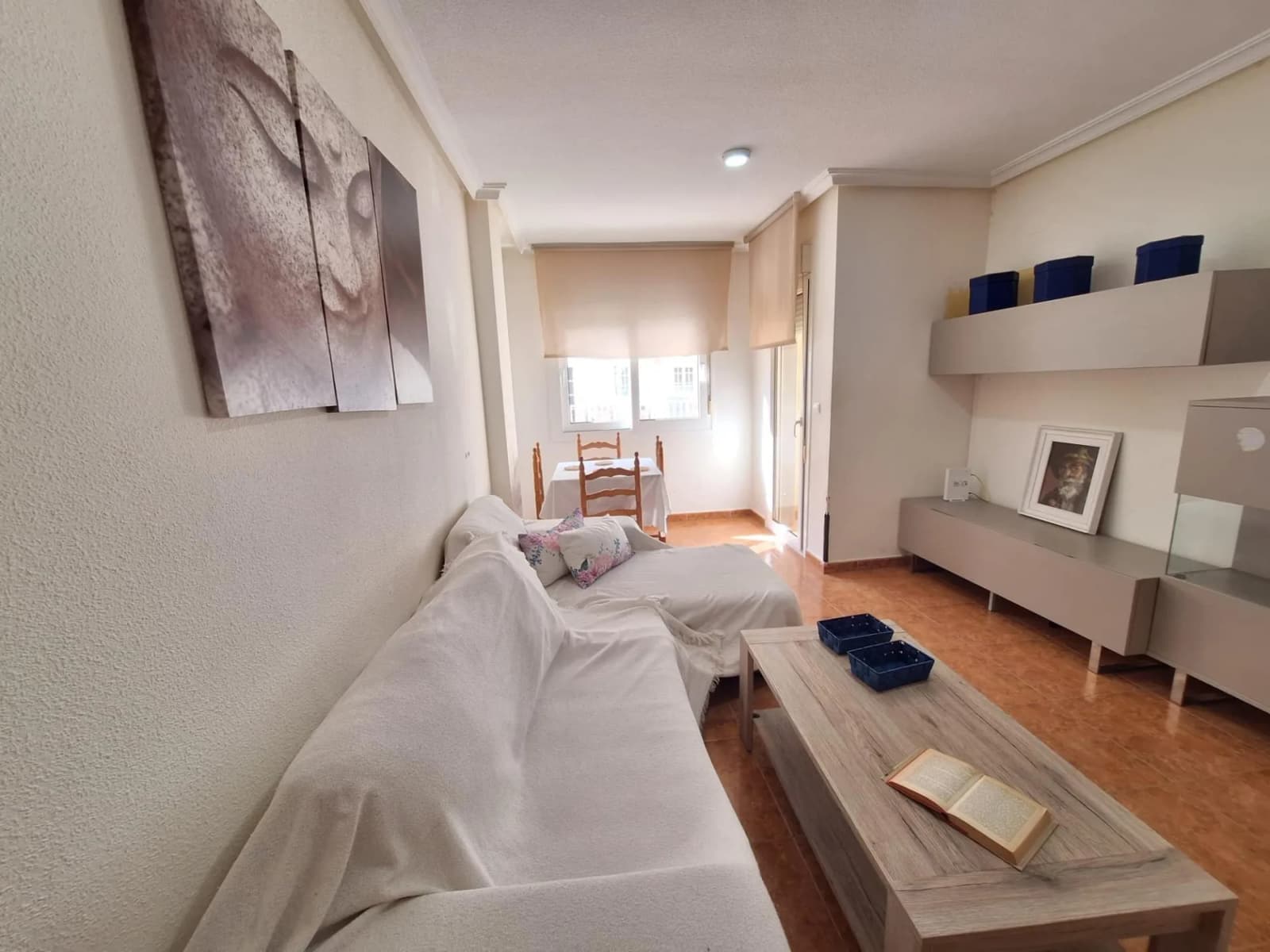 Apartment de 3 dormitorios en venta en Torrevieja, Alicante - Image 5