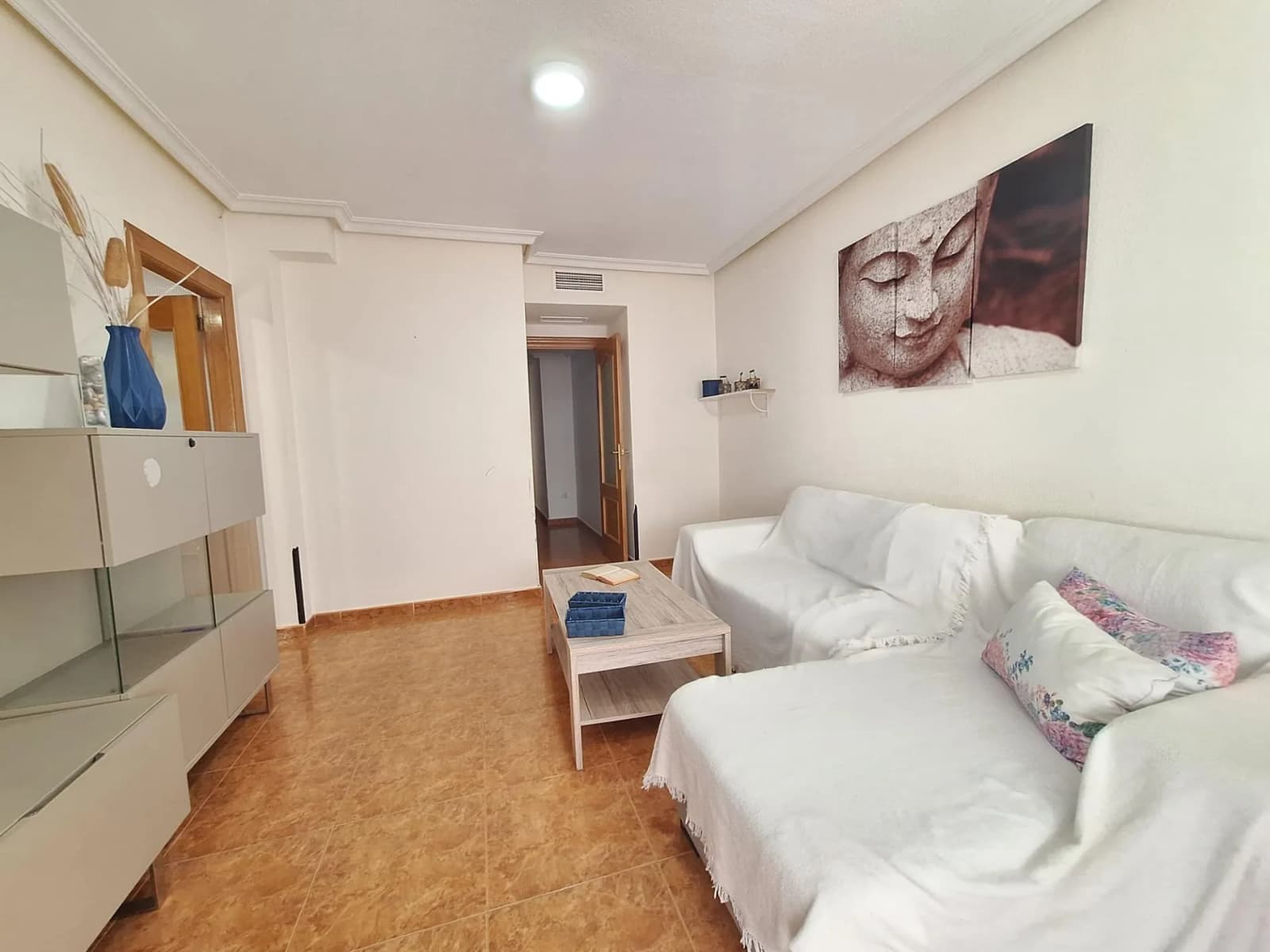 Apartment de 3 dormitorios en venta en Torrevieja, Alicante - Image 6