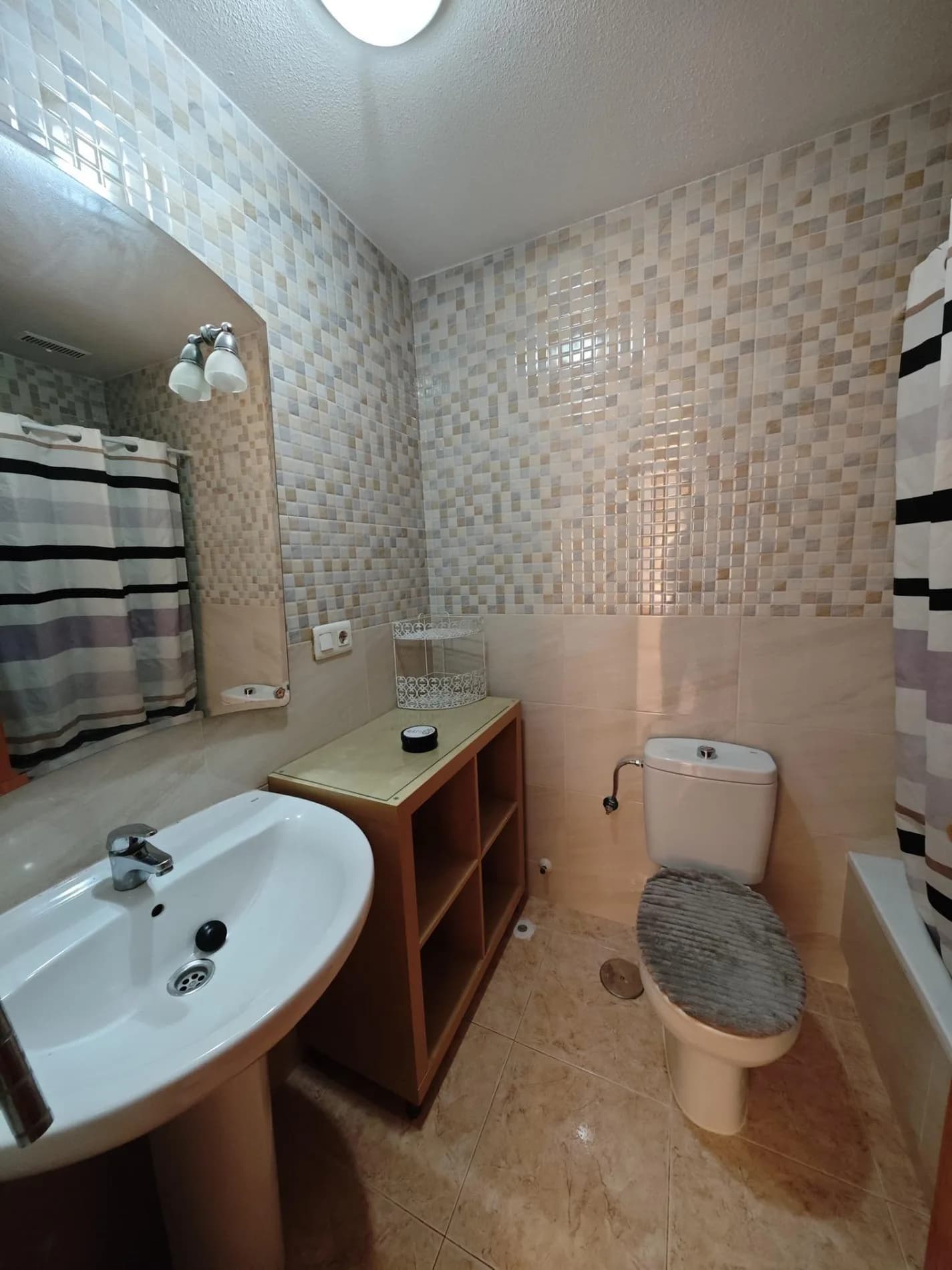 Apartment de 2 dormitorios en venta en Torrevieja, Alicante - Image 5