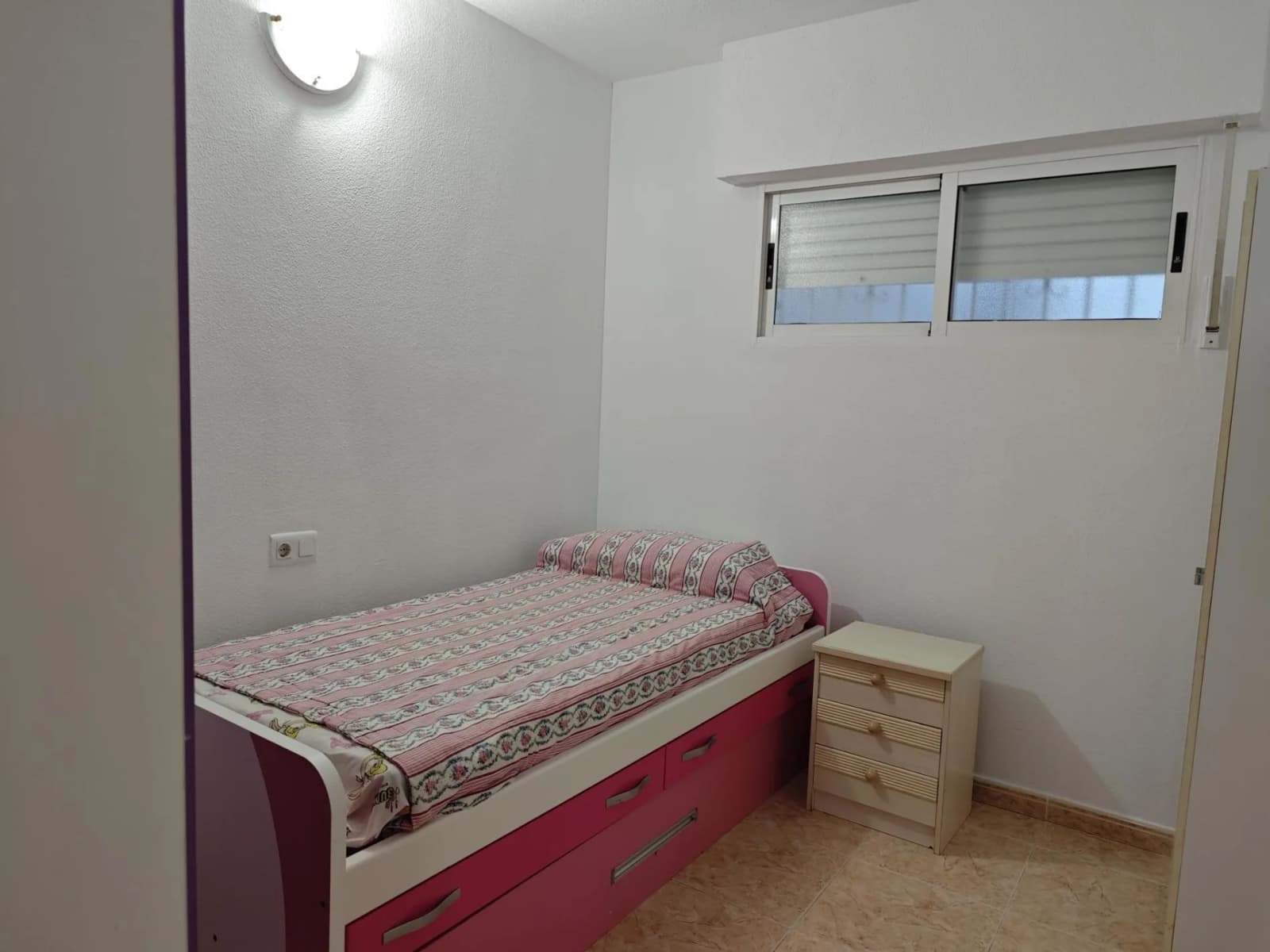 Apartment de 2 dormitorios en venta en Torrevieja, Alicante - Image 6