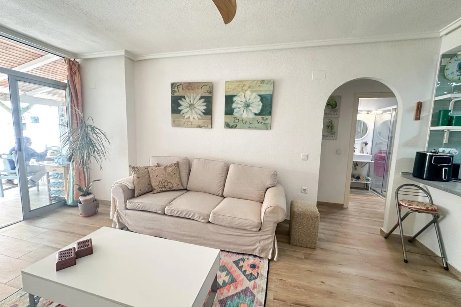 Apartment de 2 dormitorios en venta en Torrevieja, Alicante - Image 7