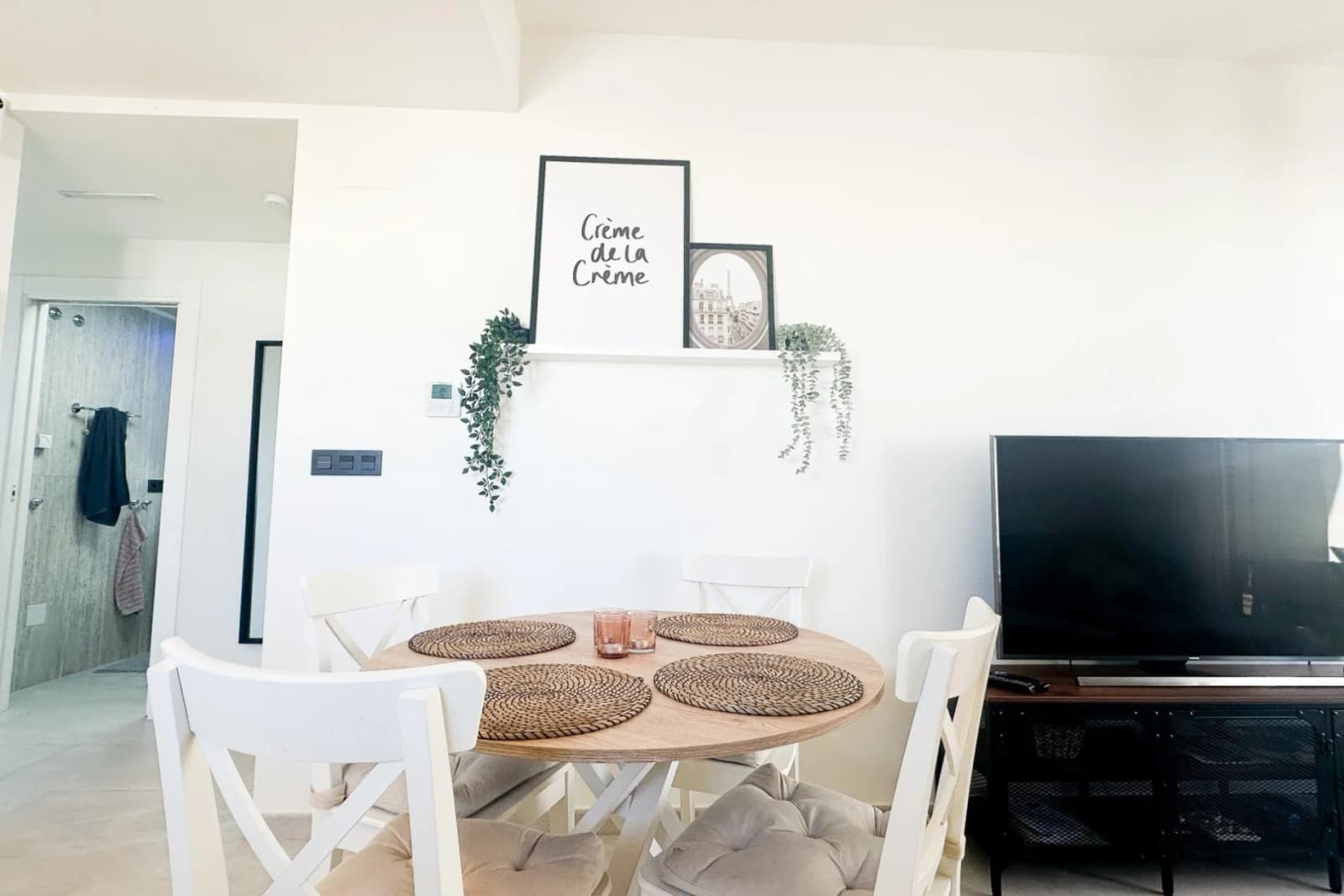 Bungalow de 3 dormitorios en venta en Torrevieja, Alicante - Image 8