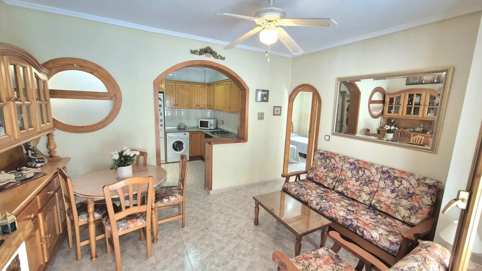 Villa de 3 dormitorios en venta en Torrevieja, Alicante - Image 5