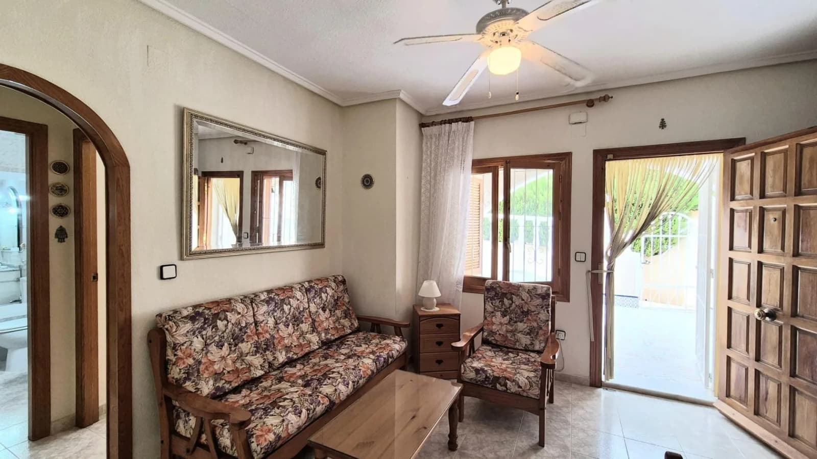 Villa de 3 dormitorios en venta en Torrevieja, Alicante - Image 7