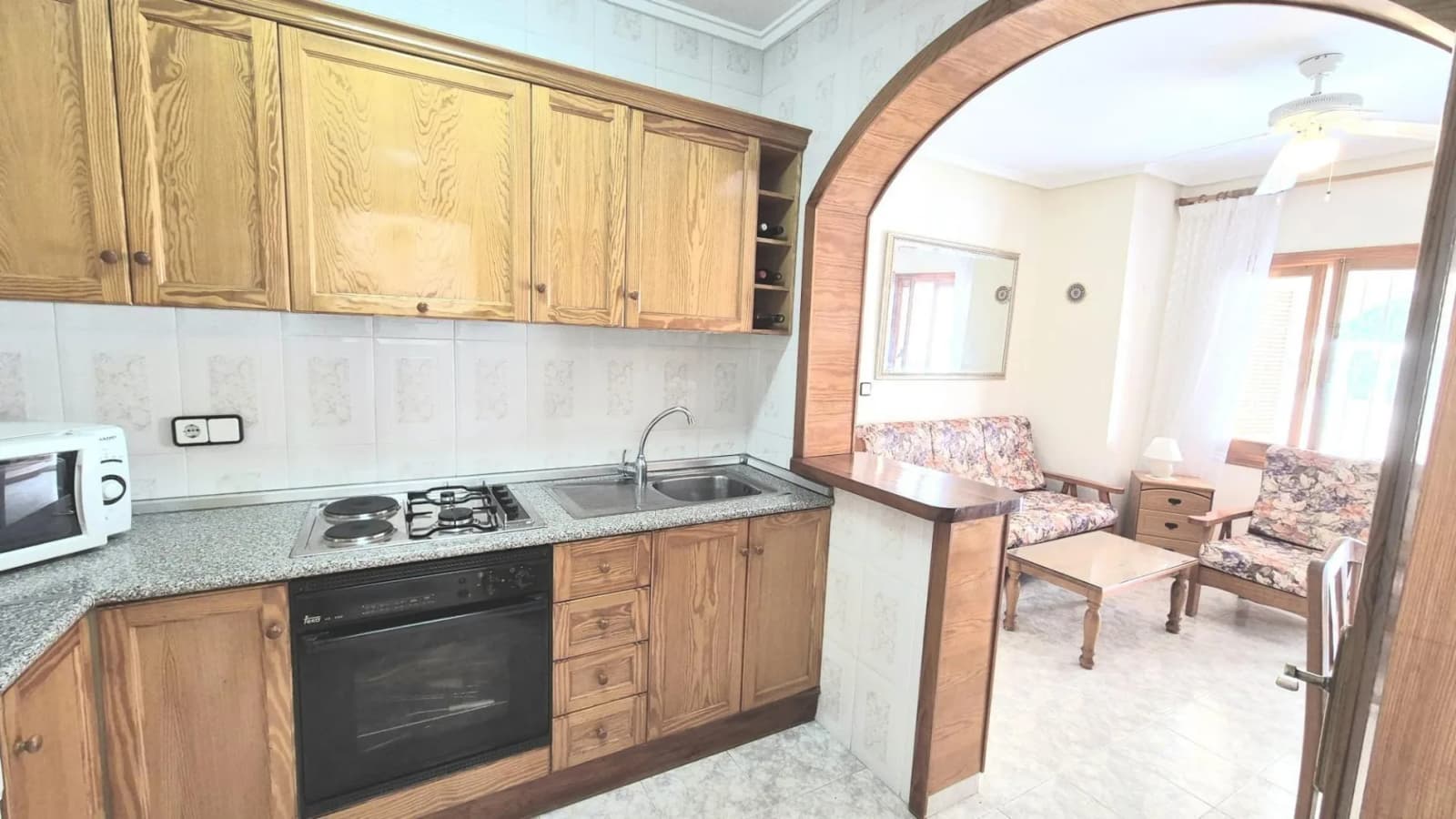 Villa de 3 dormitorios en venta en Torrevieja, Alicante - Image 8