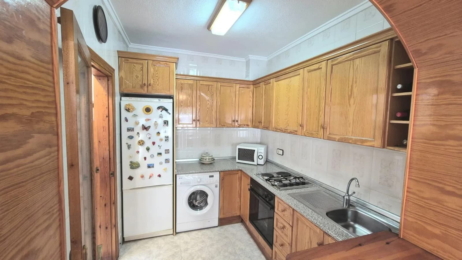 Villa de 3 dormitorios en venta en Torrevieja, Alicante - Image 9