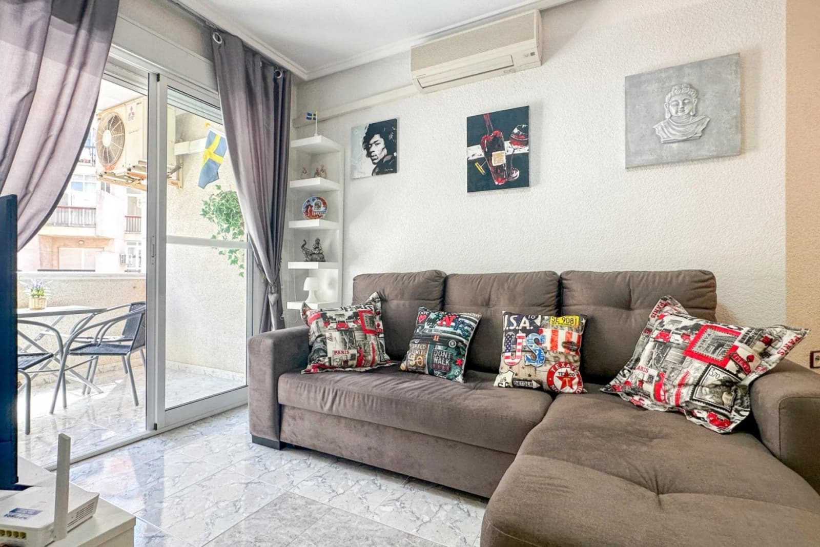Apartment de 2 dormitorios en venta en Torrevieja, Alicante