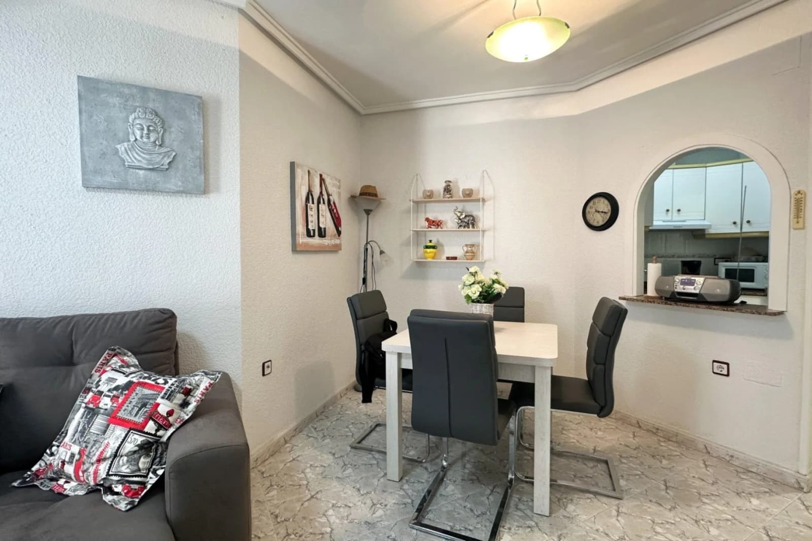 Apartment de 2 dormitorios en venta en Torrevieja, Alicante - Image 6
