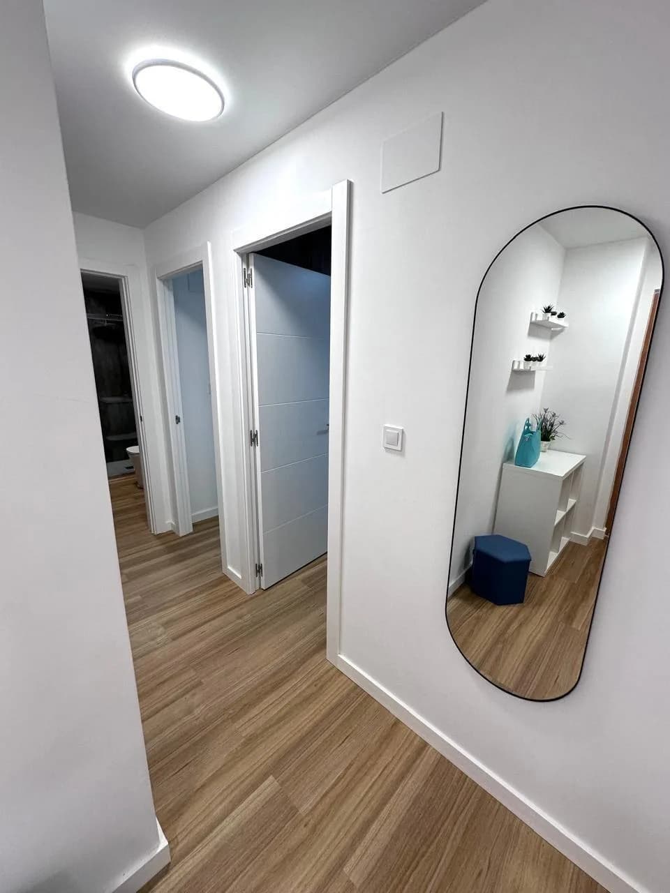 Apartment de 2 dormitorios en venta en Torrevieja, Alicante - Image 9