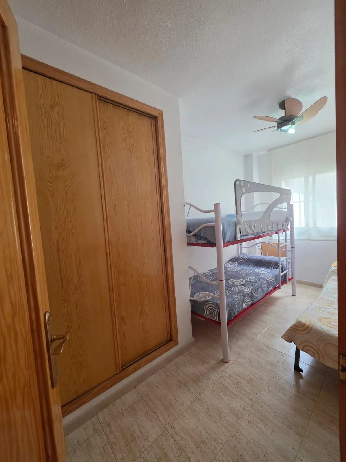 Apartment de 2 dormitorios en venta en Guardamar del Segura, Alicante - Image 7
