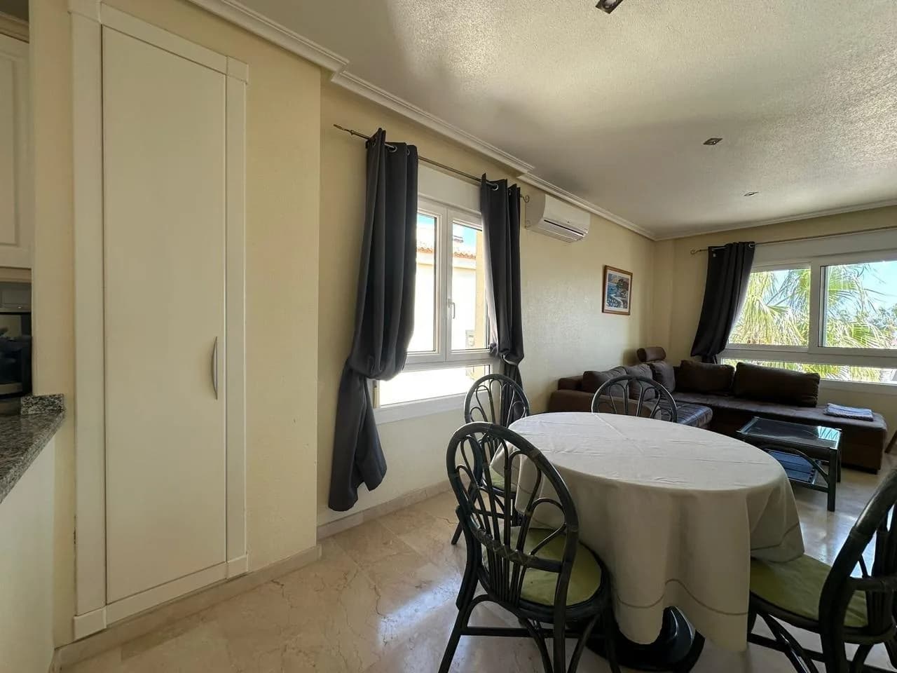 Apartment de 2 dormitorios en venta en Orihuela Costa, Alicante - Image 4