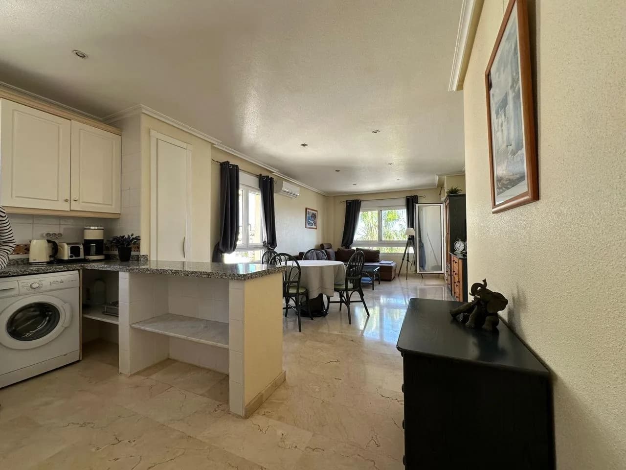 Apartment de 2 dormitorios en venta en Orihuela Costa, Alicante - Image 5