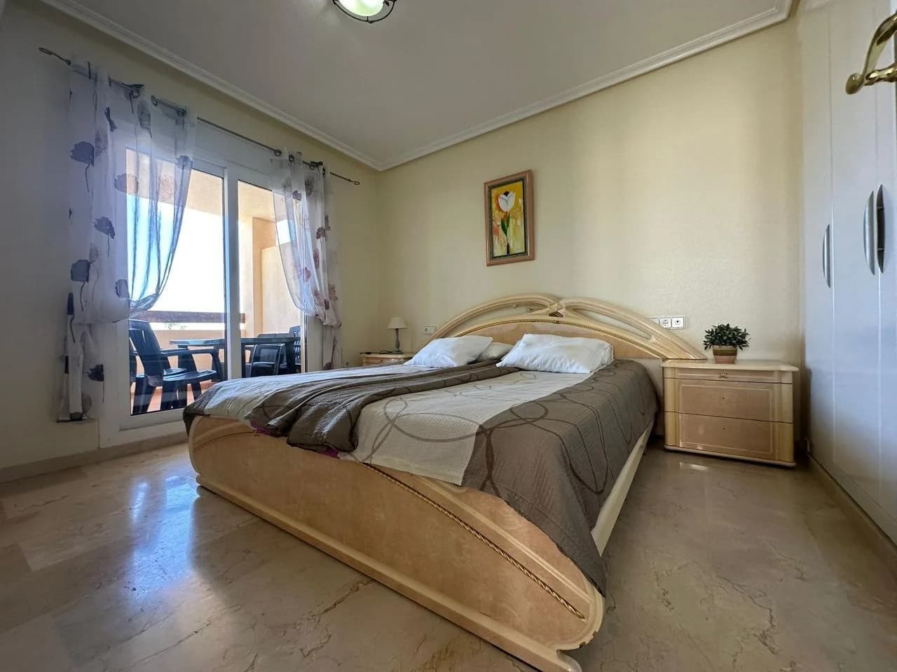 Apartment de 2 dormitorios en venta en Orihuela Costa, Alicante - Image 9
