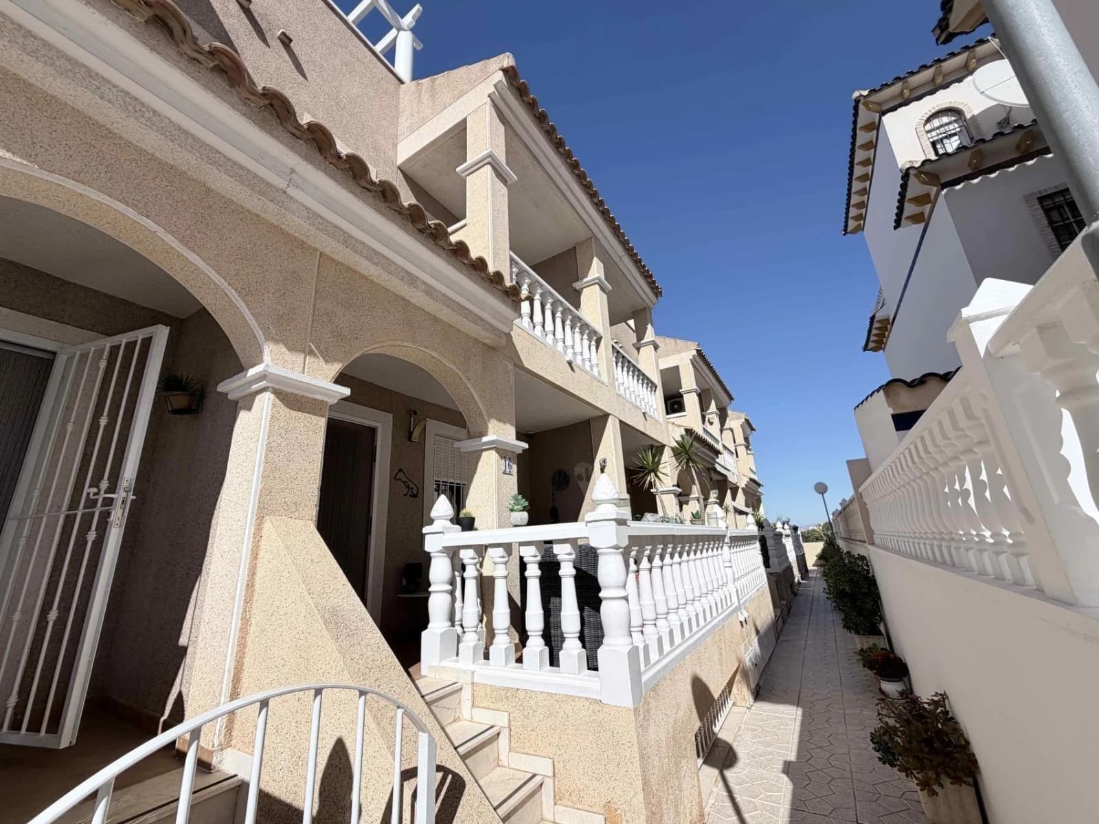 Terraced House In Orihuela Costa - Image 2