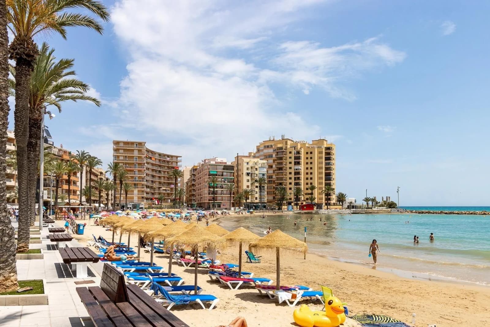 Apartment de 2 dormitorios en venta en Torrevieja, Alicante - Image 9