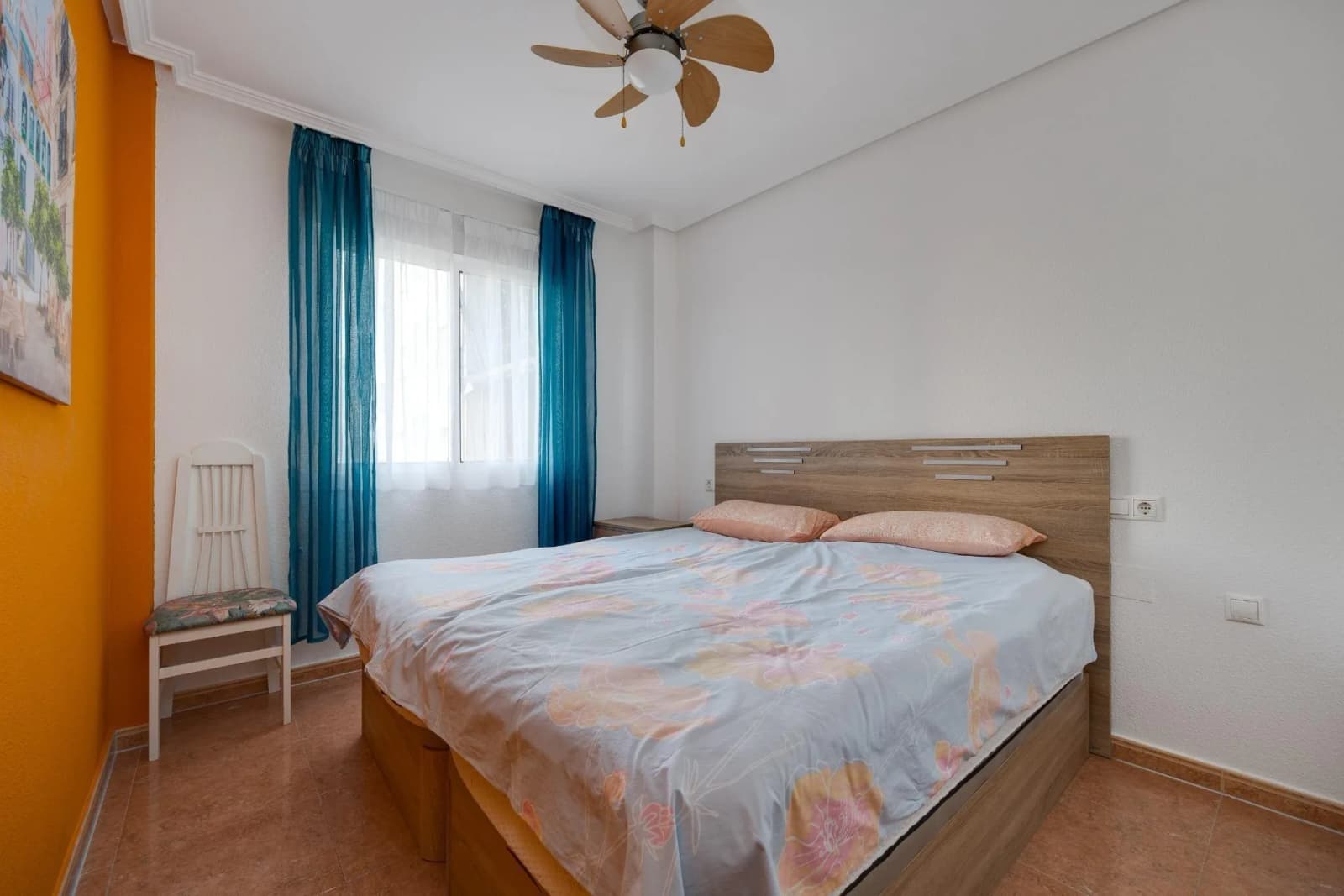 Apartment de 1 dormitorios en venta en Torrevieja, Alicante - Image 4