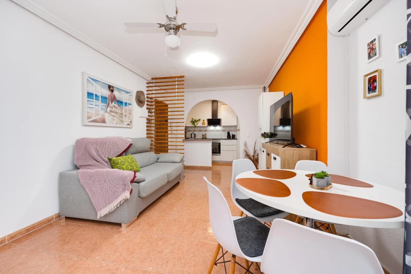Apartment de 1 dormitorios en venta en Torrevieja, Alicante - Image 9