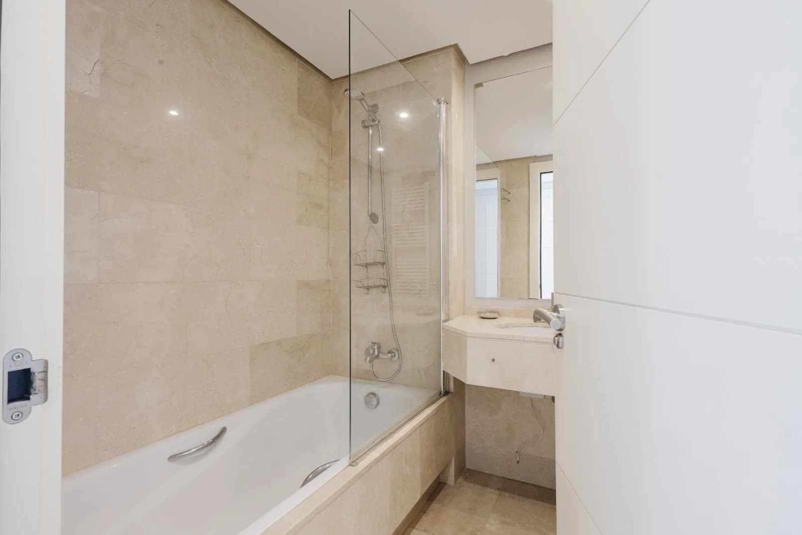 Villa de 2 dormitorios en venta en Orihuela, Alicante - Image 3