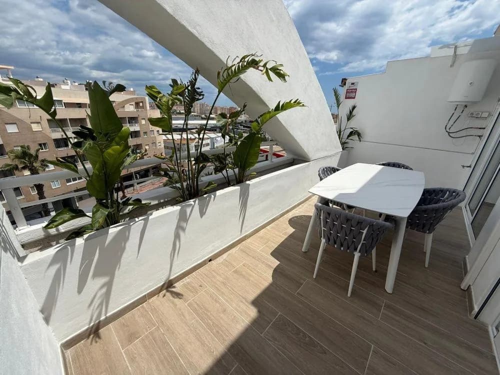 Villa с 2 спальнями на продажу в Torrevieja, Alicante - Image 2