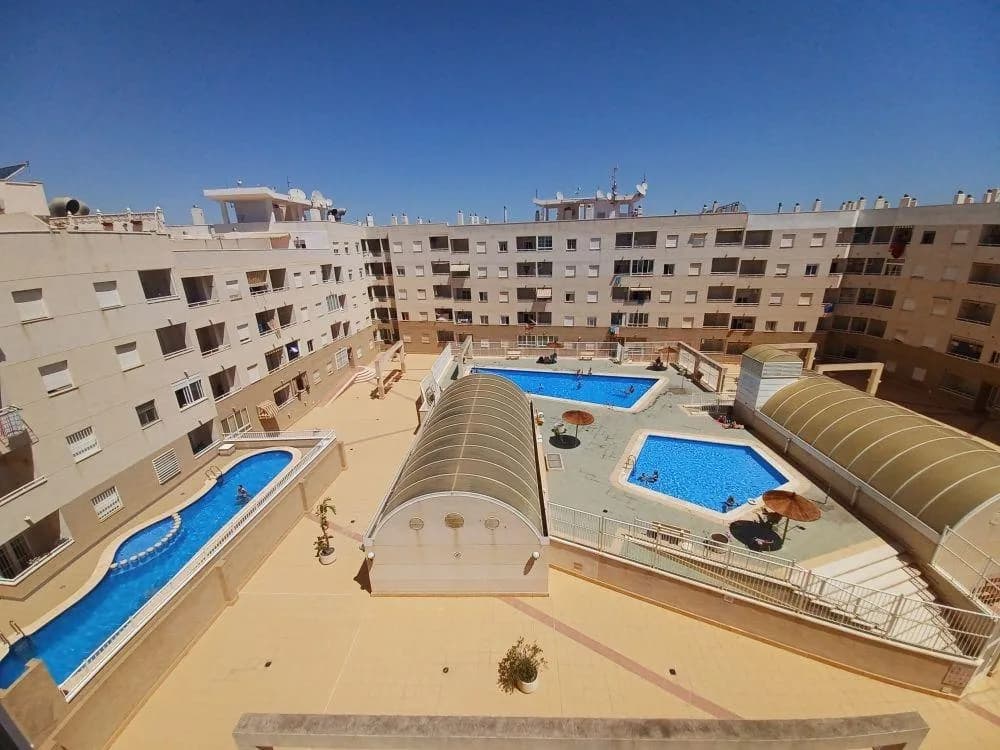 Villa с 2 спальнями на продажу в Torrevieja, Alicante - Image 4