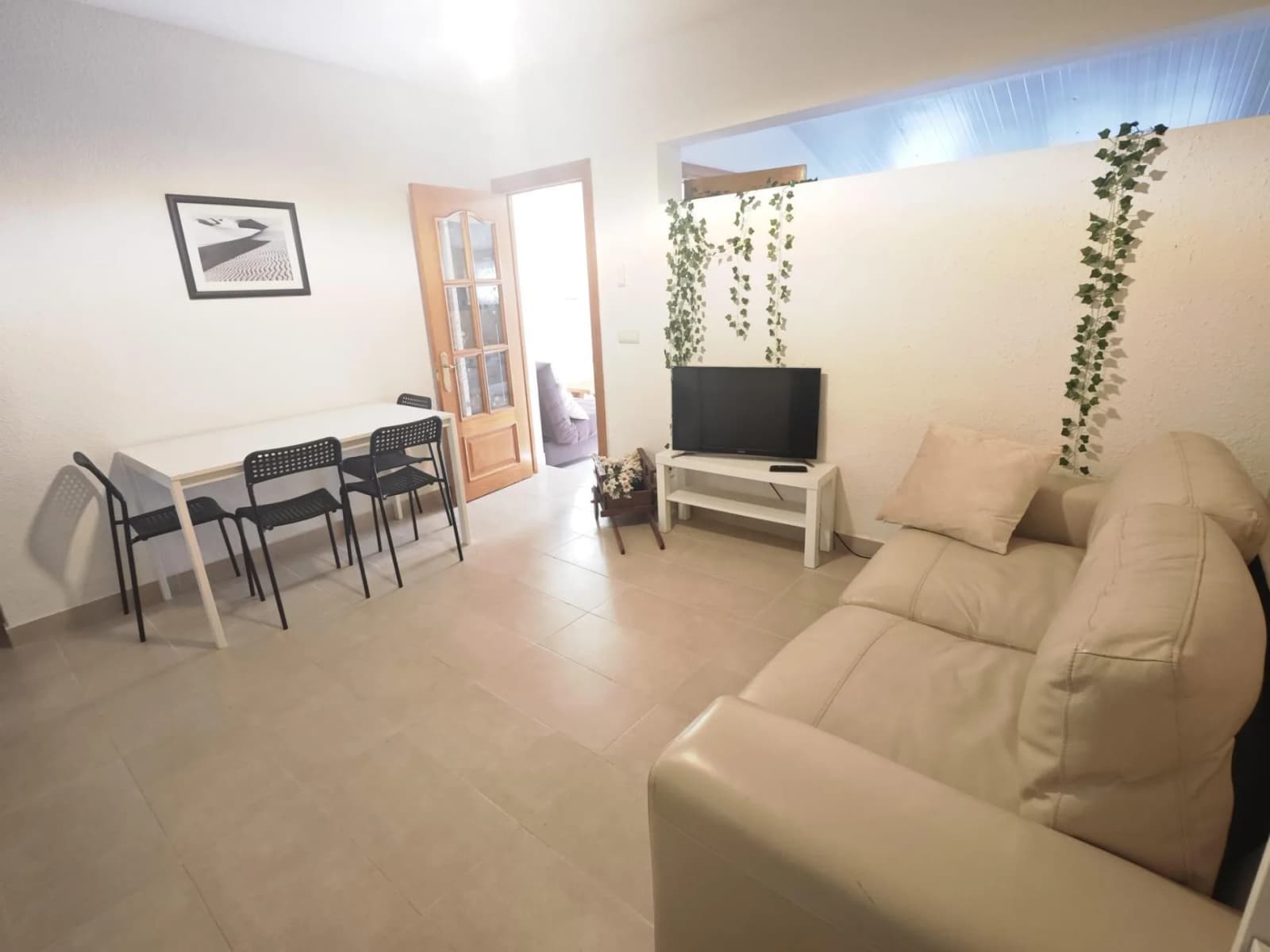 Bungalow с 2 спальнями на продажу в Torrevieja, Alicante - Image 4